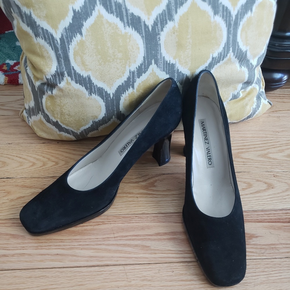 Classic Martinez Valero Suede Pumps